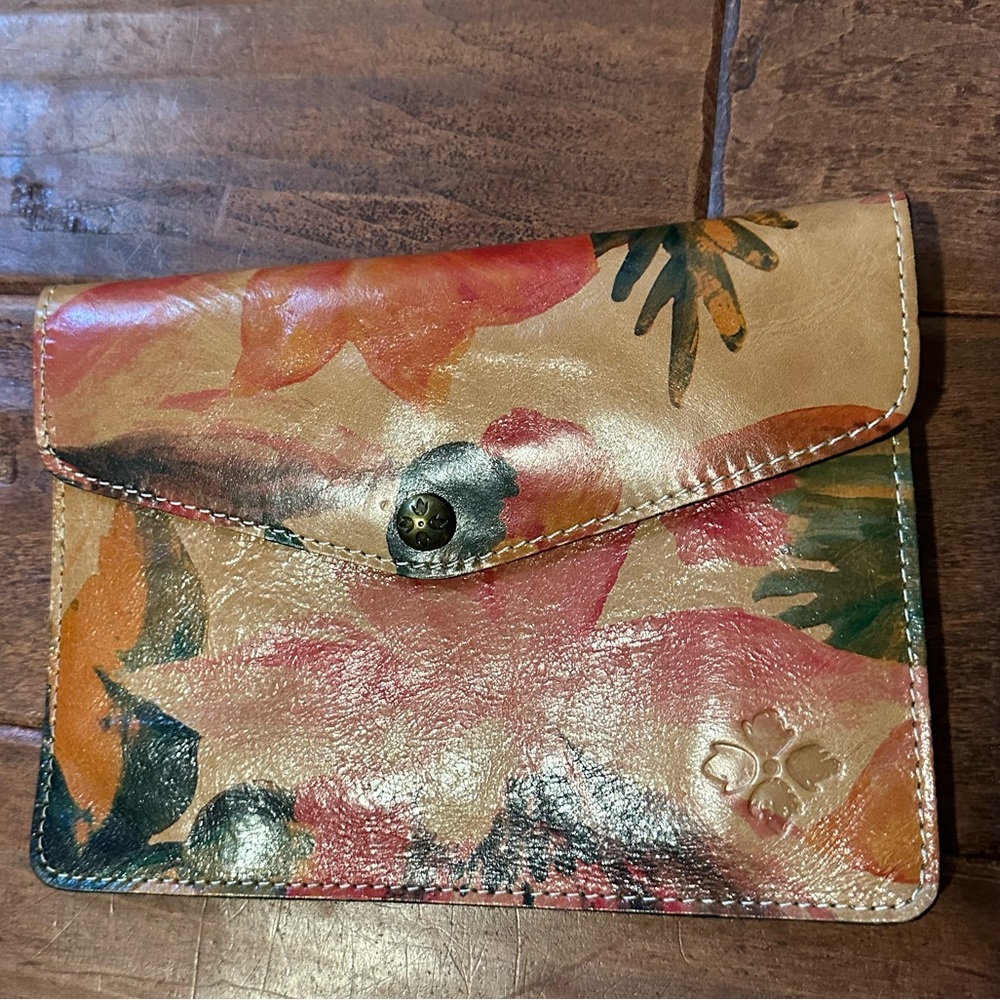 PATRICIA NASH LEATHER HOLDER